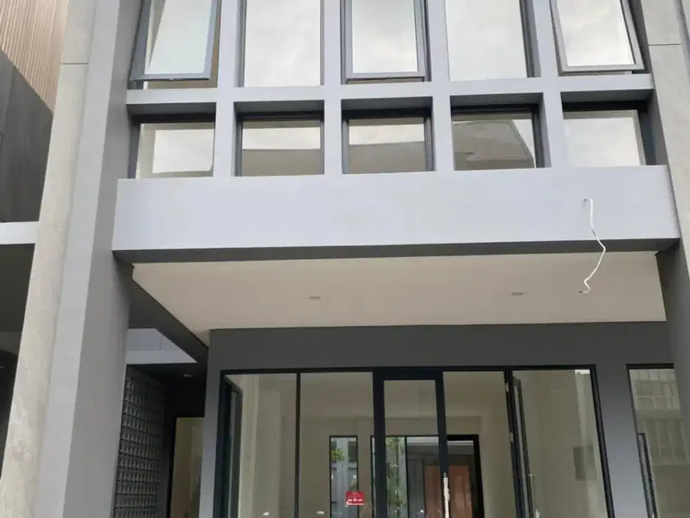 Ruko Delrey 3 lantai hadap dalam dan selatan siap pakai