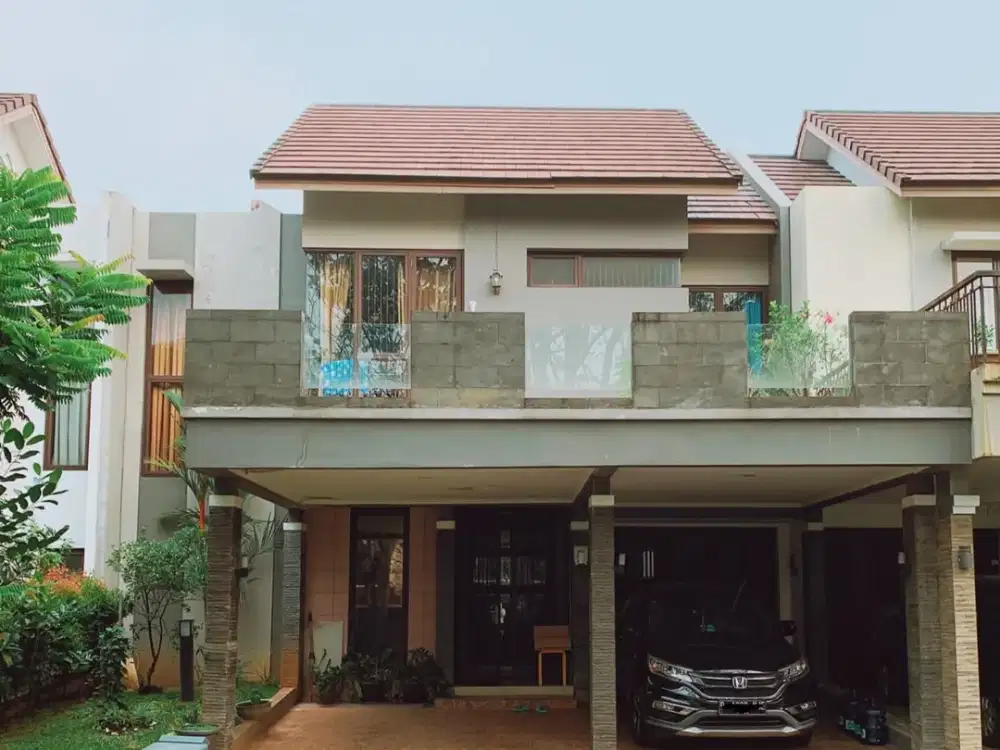 Rumah 2 lantai 3+1 kamar hadap utara semi furnish di Icon
