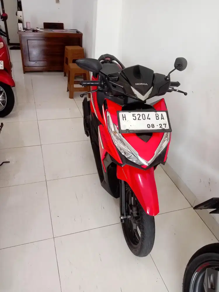 Vario led 125 cbs iss 2017 istimewa