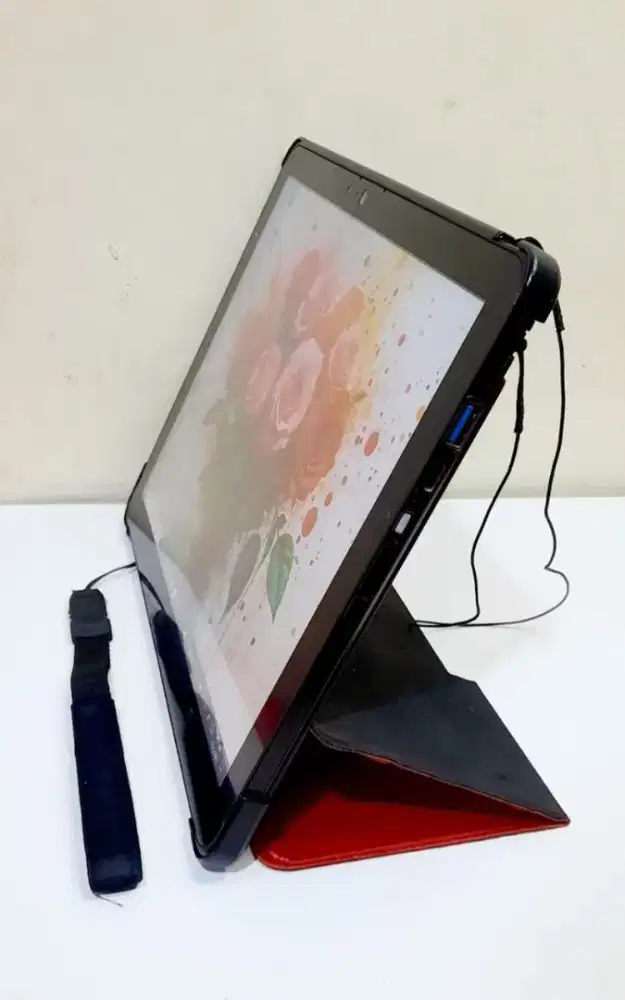 JUAL LAPTOP SECOND Laptop Fujitsu 2 in 1 V727