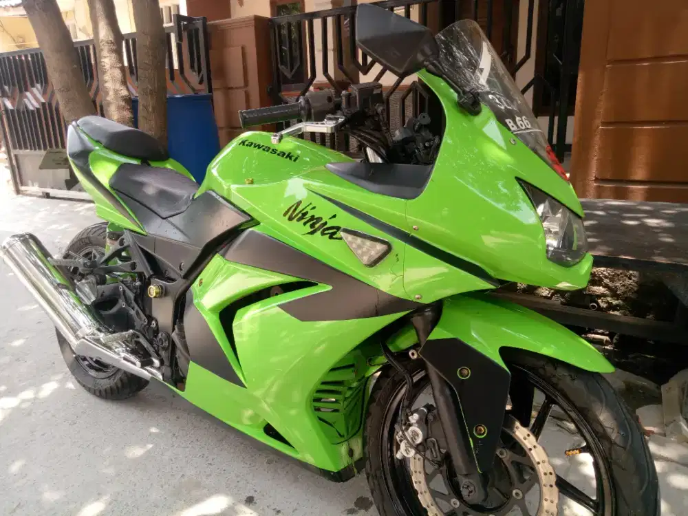 Di jual ninja 250 cc karbu