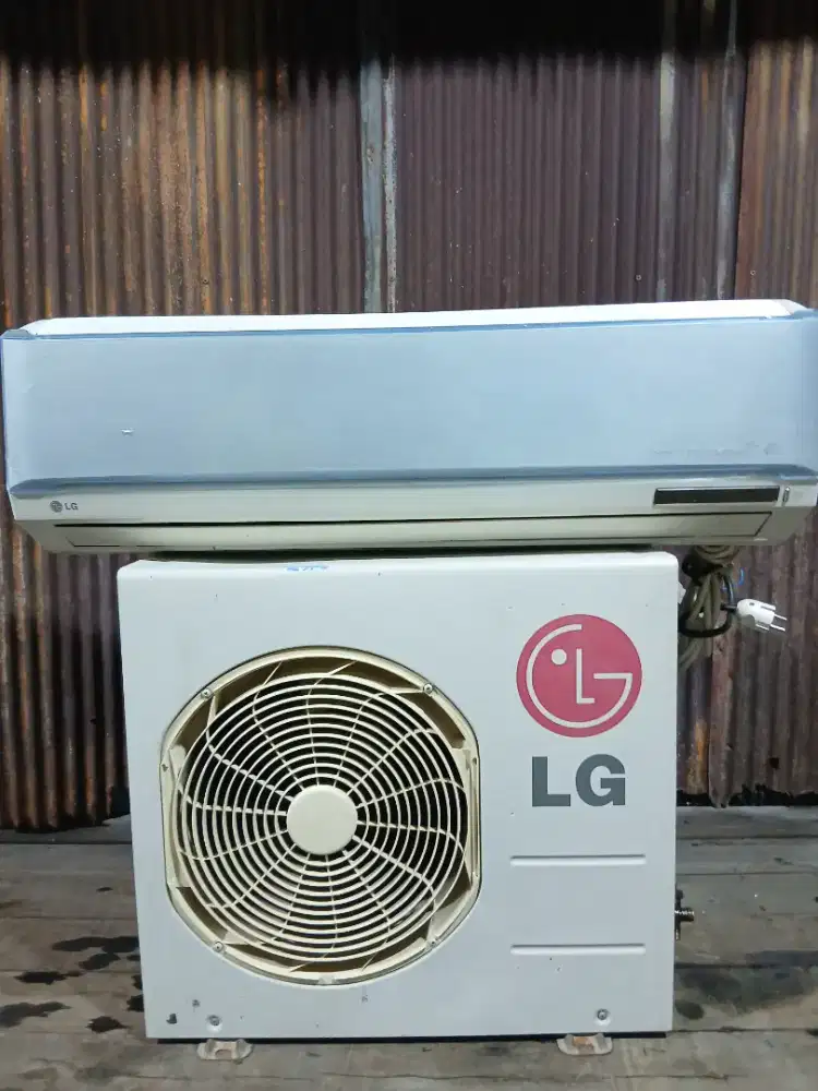 MENJUAL AC BEKAS 1/2 PK KOMPLIT