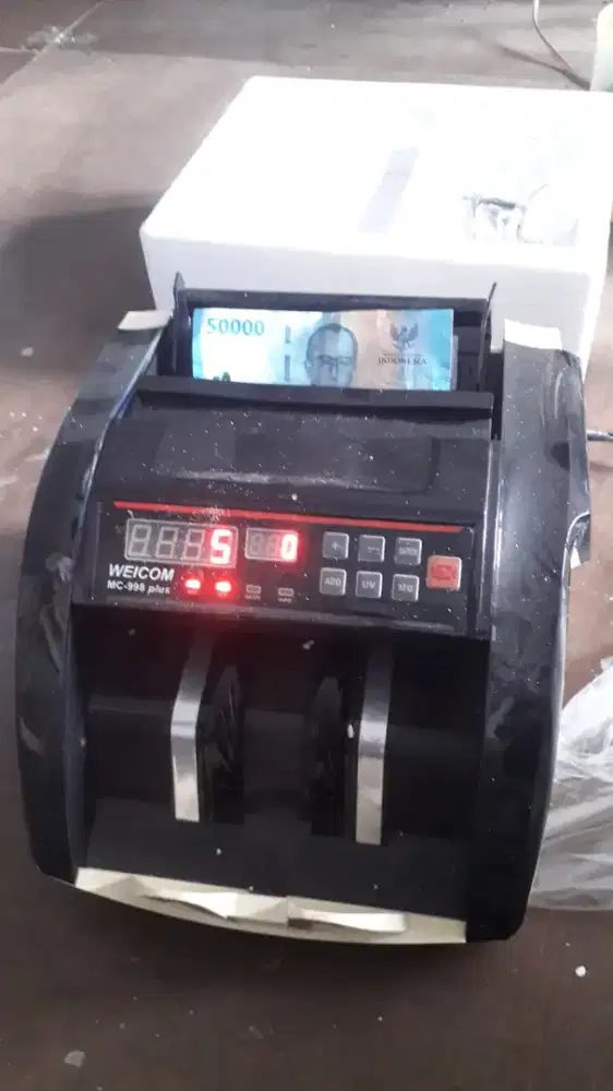 mesih penghitung uang