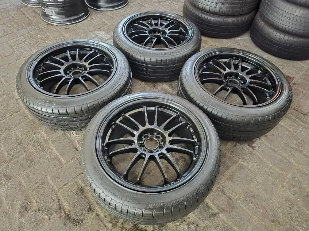 Velg Ban 88% RE30 R18 Innova Reborn Zenix Camry Rush Terios Hilux Voxy