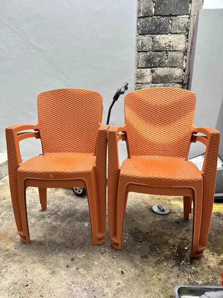Di jual kursi plastik premium