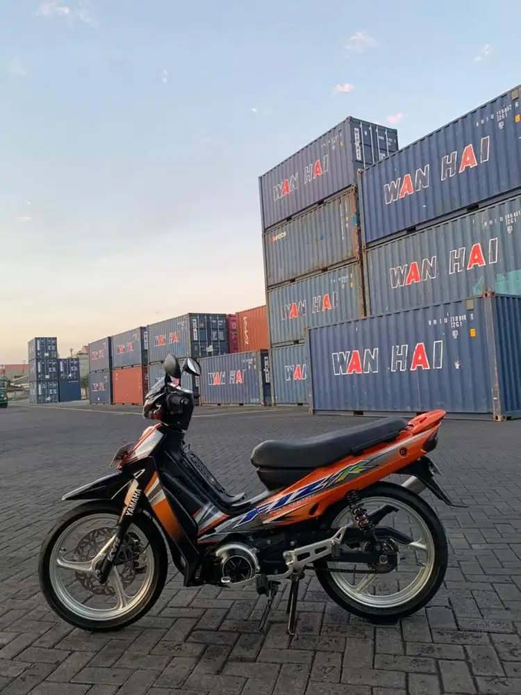 FIZR 2001 f1zr yamaha oren