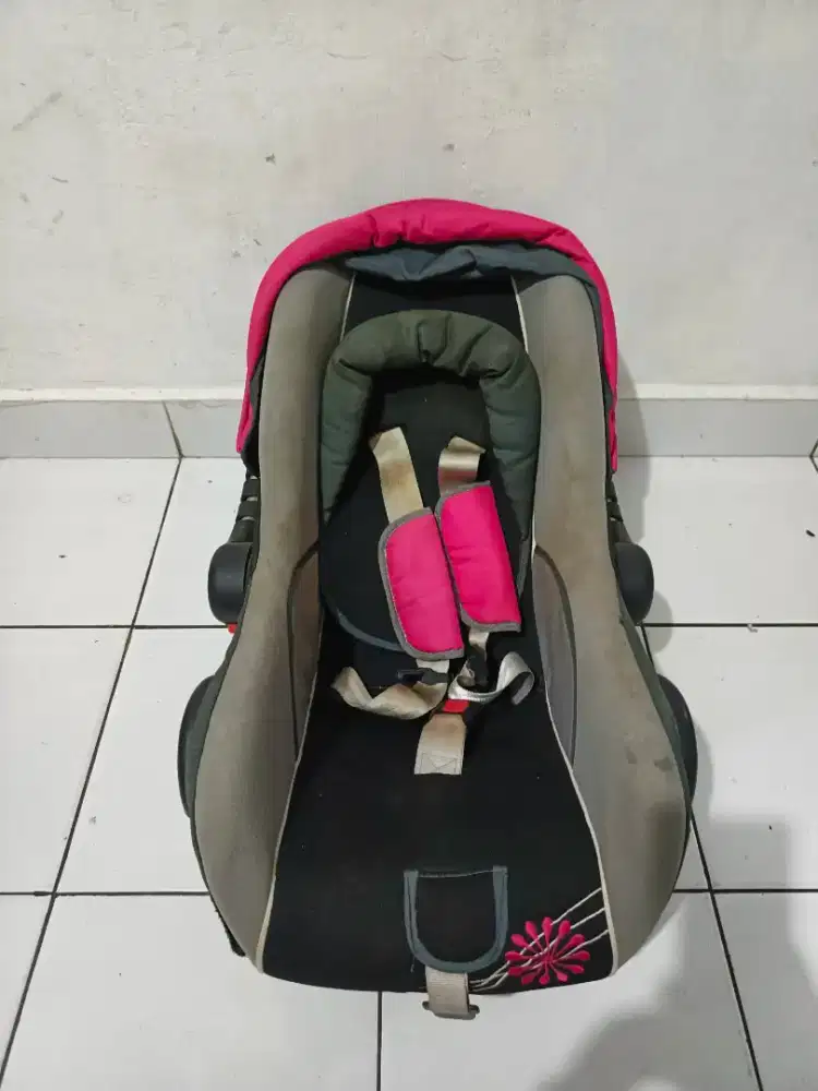 Baby car seat bekas