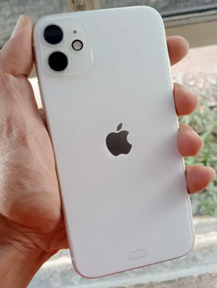 IPHONE 11 64GB IBOX ISTIMEWA