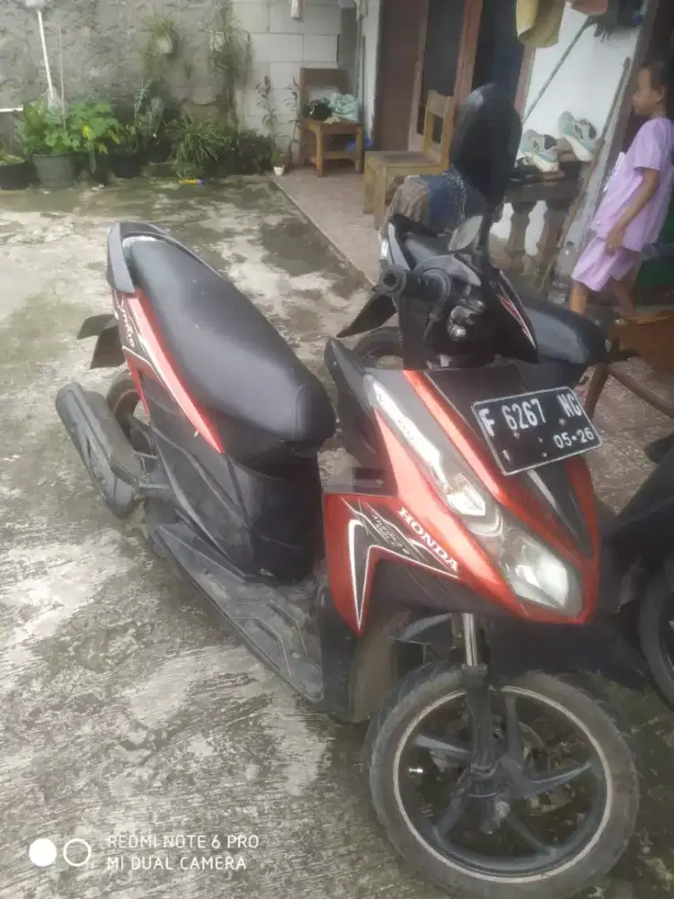 Di jual motor Vario THN 2011 SS lengkap,