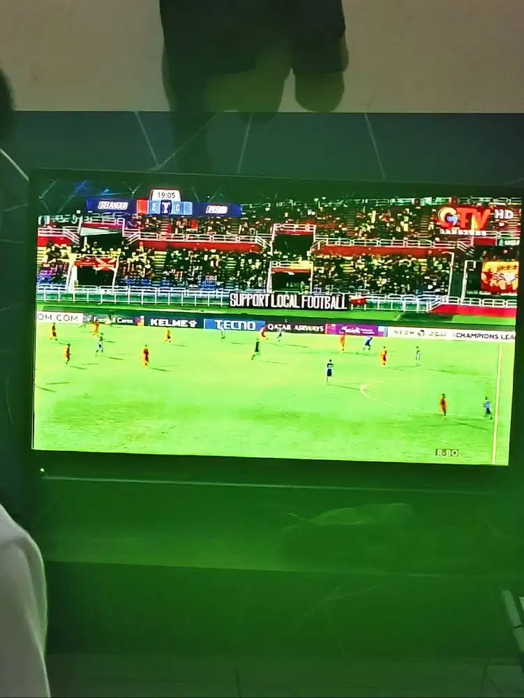 Sharp Aquos + satbox