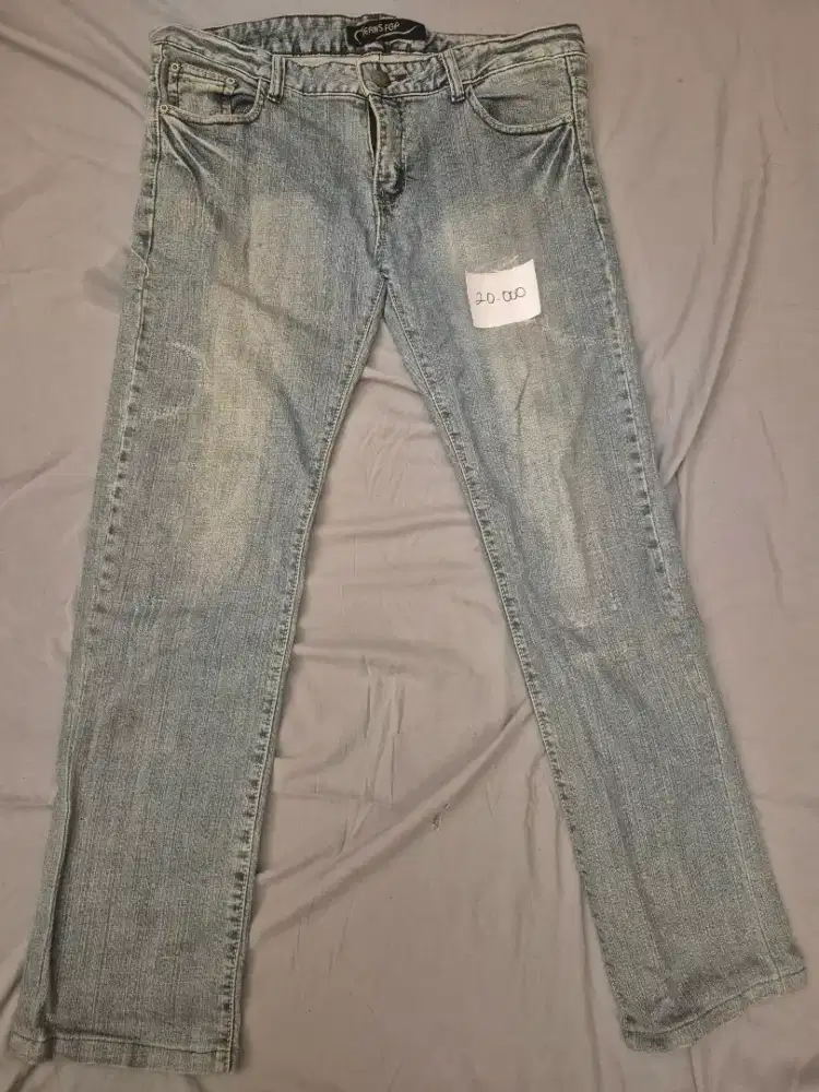 Preloved atau thrifting