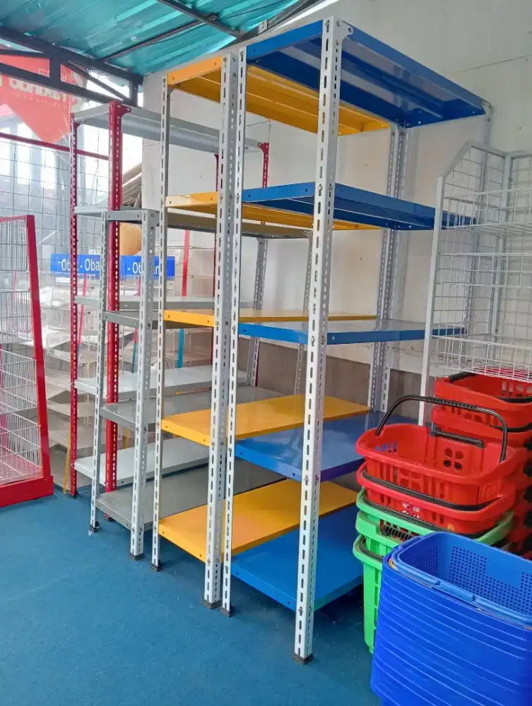 Lelang rak dan perlengkapan toko murah