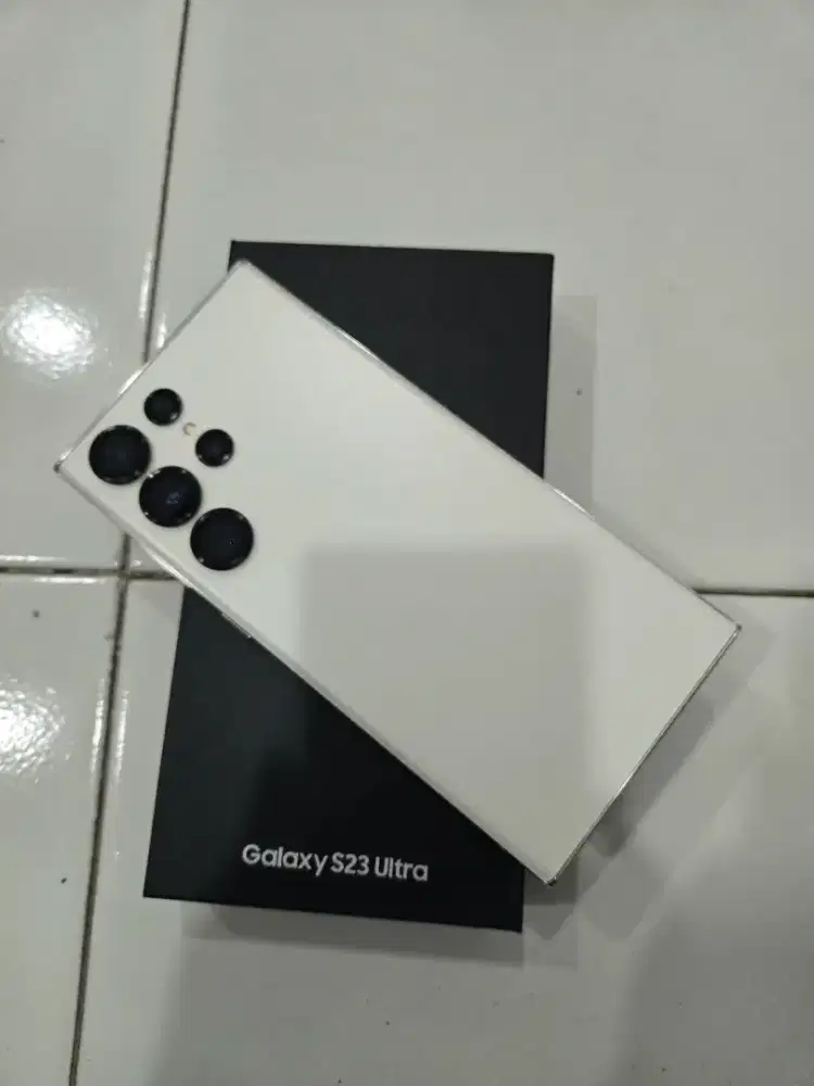 Samsung Galaxy S23 Ultra Cream Ram 12/512gb Lengkap Mulus