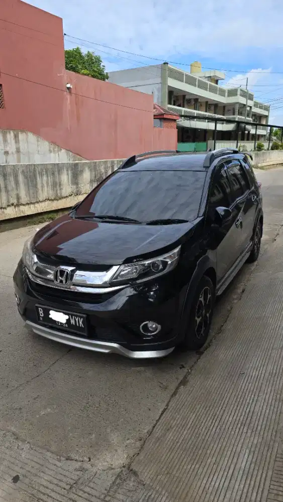 BR-V Prestige 2016 AT Kondisi Mantap