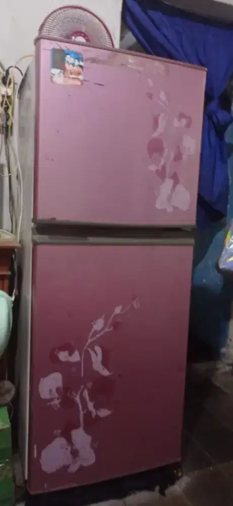 Kulkas Sharp pintu 2