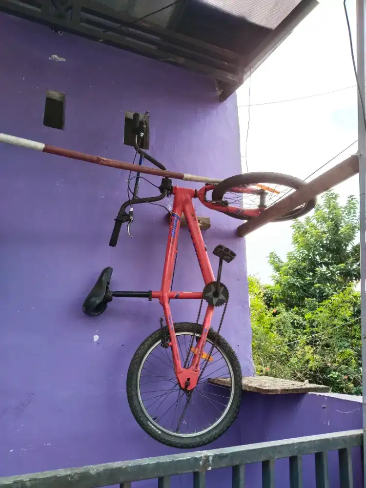 Dijual skuter dan sepeda