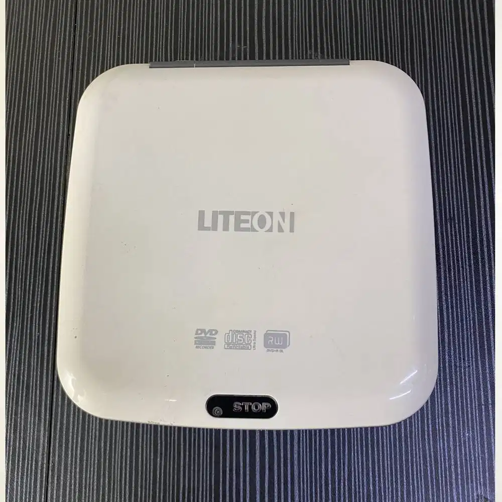 drive eksternal portabel Lite-On bisa baca CD/DVD