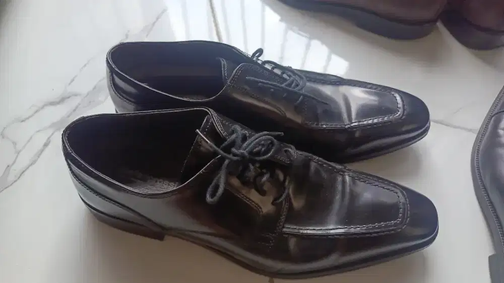Sepatu pantofel