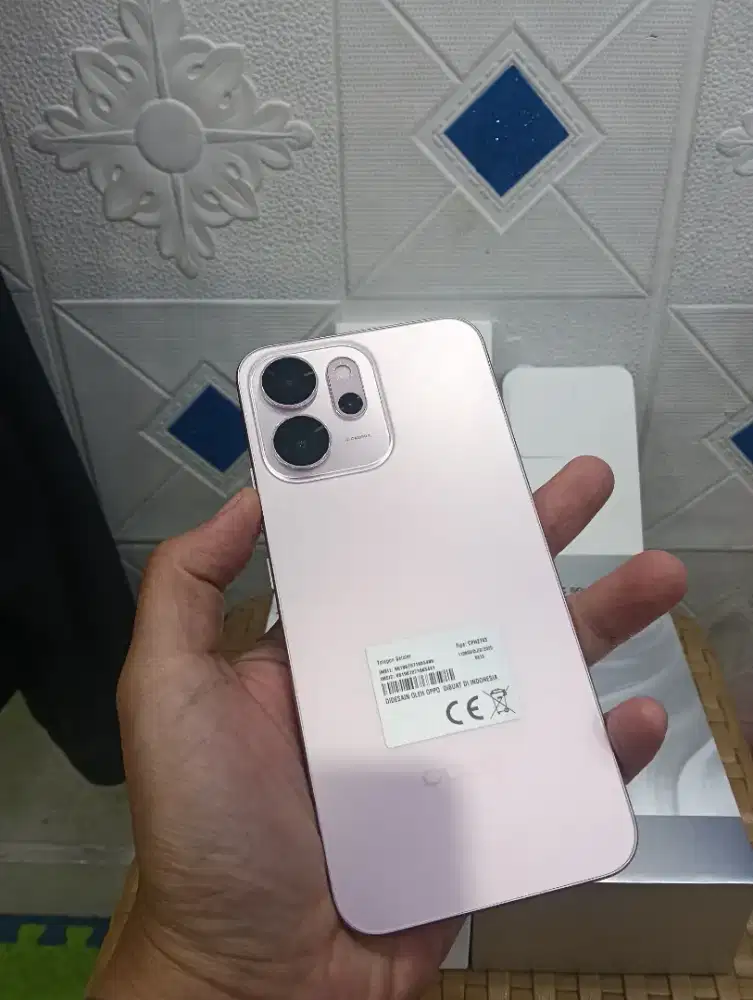 Oppo reno 12f 5g 8/256 garansi 11 bulan resmi Indonesia