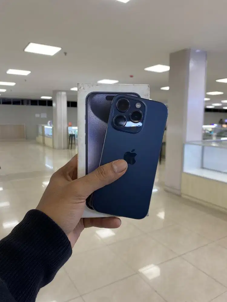 iPhone 15pro 128gb iBox