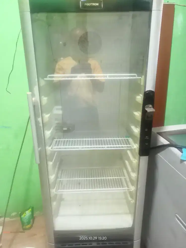 Showcase Polytron 3 Rak tinggi sawangan pasir putih