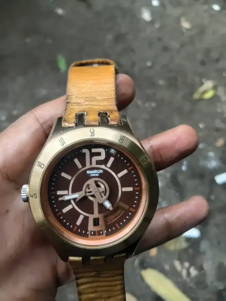 Jam tangan SWATCH