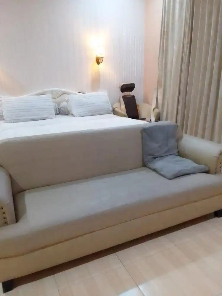 sofa krem kulit sintetis