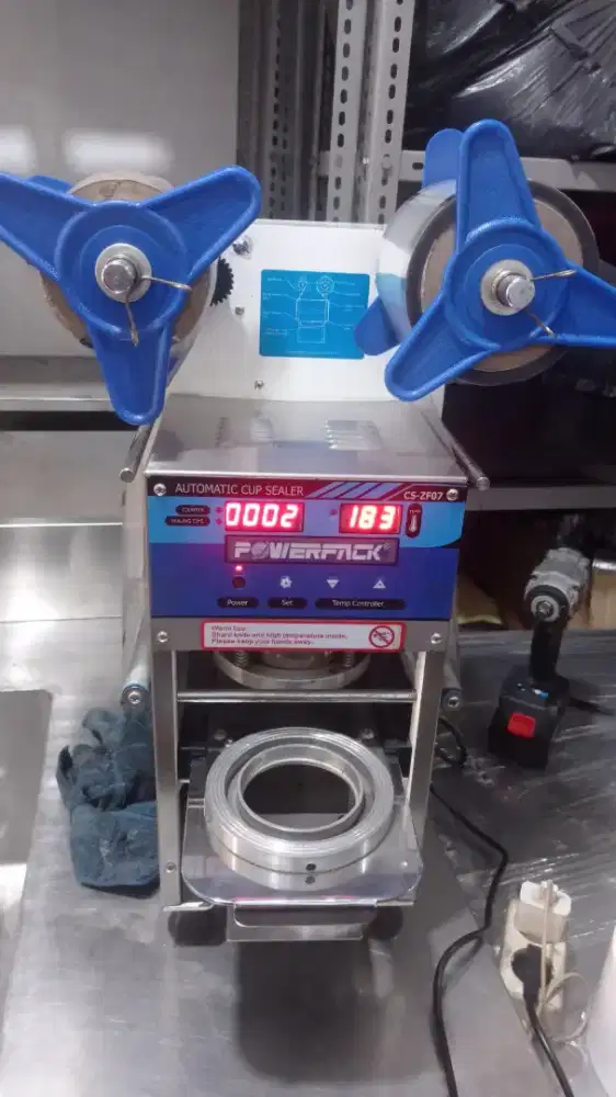 Cup sealer power pack