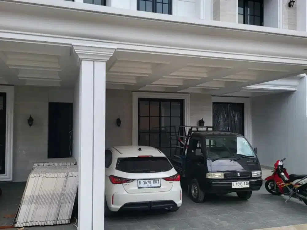 Rumah Ciracas,Lapangan tembak,siap Huni akses 2 mobil dan berada dalam perumahan