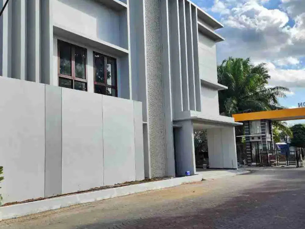 rumah mewah Jogja plus private pool n gym