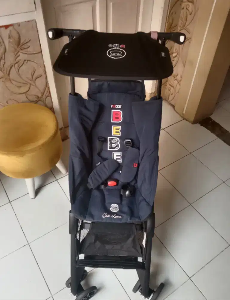 Stroller Pockit Chocolate Traveling