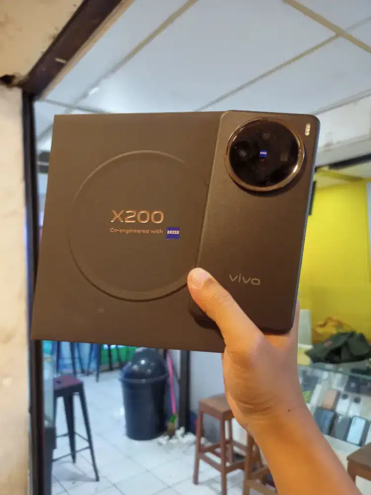 Jual Vivo X200 12/256Gb Second Mulus Fullset Garansi Aktif