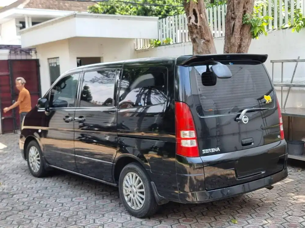 Dijual Nissan Serena kondisi prima