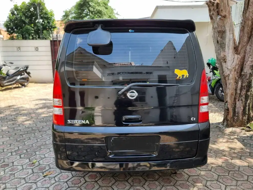 Dijual Nissan Serena kondisi prima
