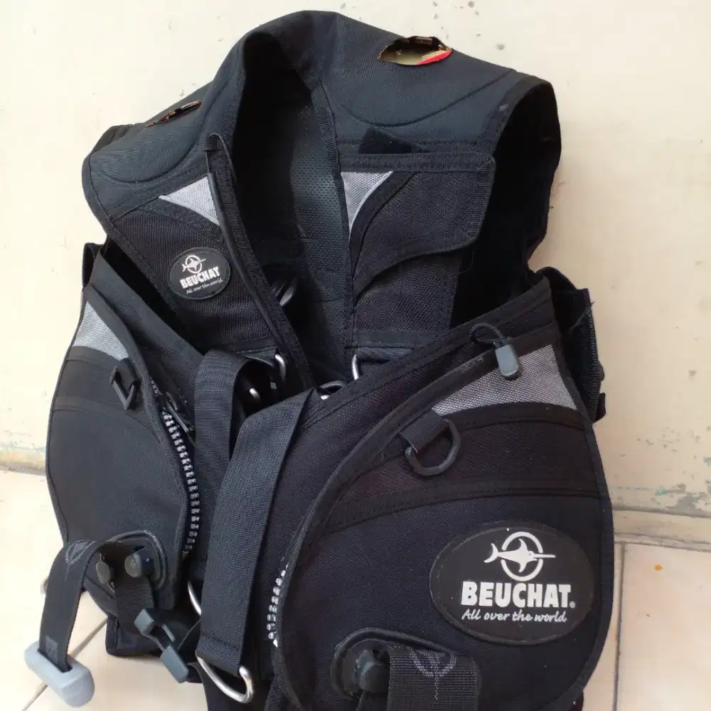 Beucat made france rompi dudukan tabung selam