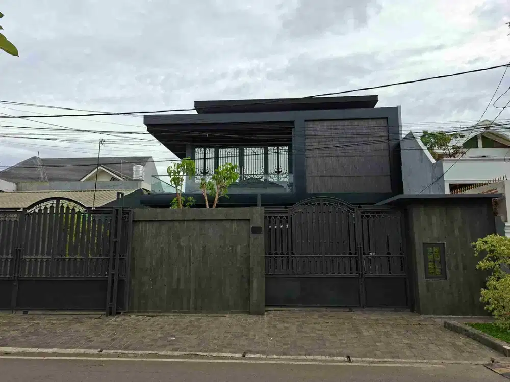 Rumah Mewah Baru !!! Private Pool di Komplek Elit Billymoon pondok kelapa - Duren Sawit