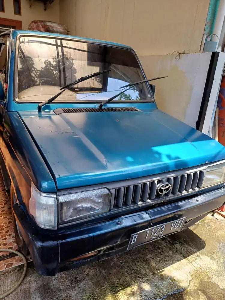 Dijual mobil Toyota kijang super 1996