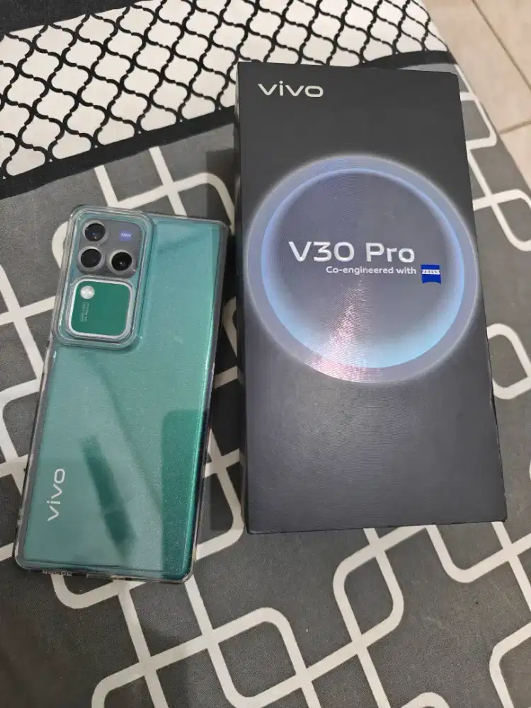 Vivo v30 pro 12/512