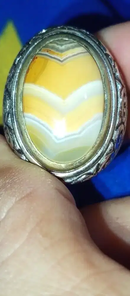 Batu akik junjung derajat