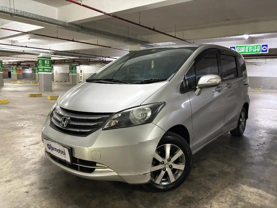 LOW DP Honda Freed 1.5 E Bensin-AT 2012 SZJ