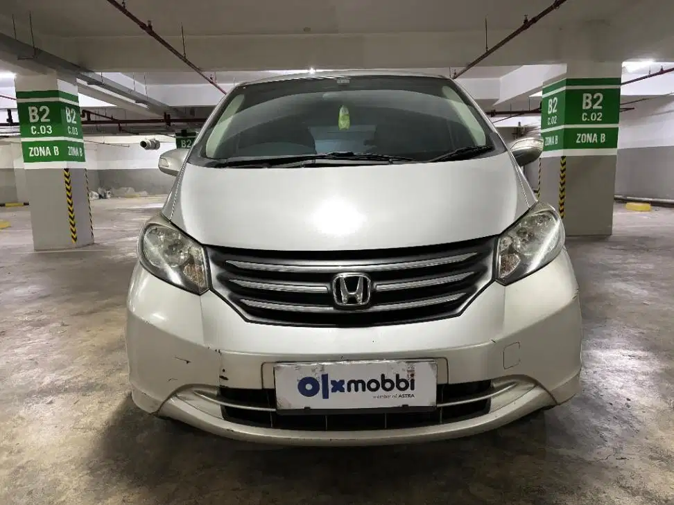 LOW DP Honda Freed 1.5 E Bensin-AT 2012 SZJ