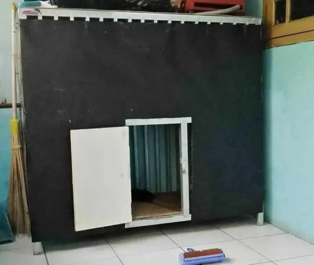 Kandang kucing tingkat 2