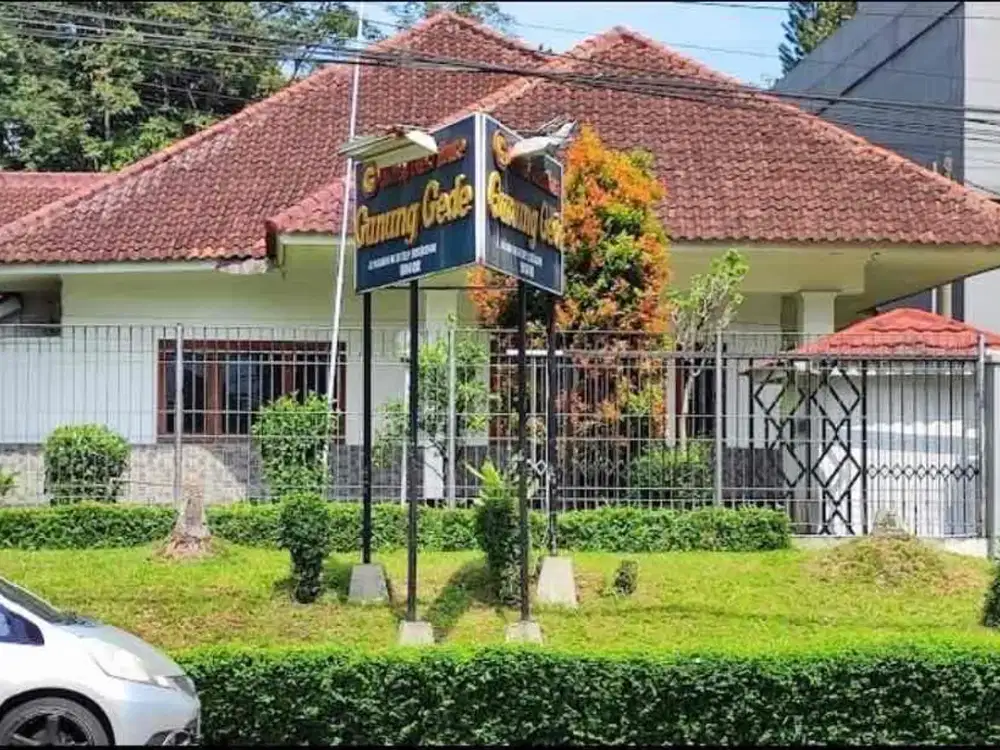 Bangunan Komersil Gedung Pertemuan Wisma Penginapan Di Pajajaran