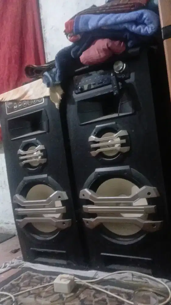 Polytron pas 2a15 active speker