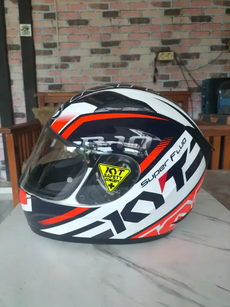 kyt R10 super fluo
