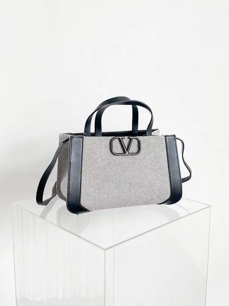 DIJUAL TAS WANITA VALENTINO AUTHENTIC 100%