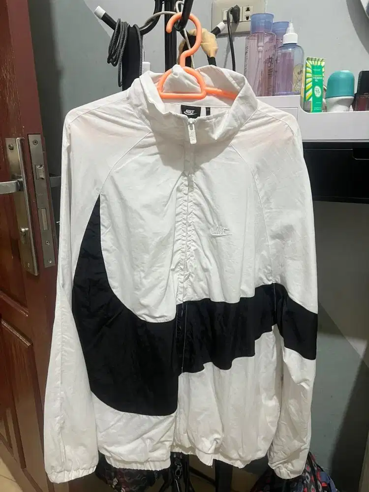 jaket nike big swoosh