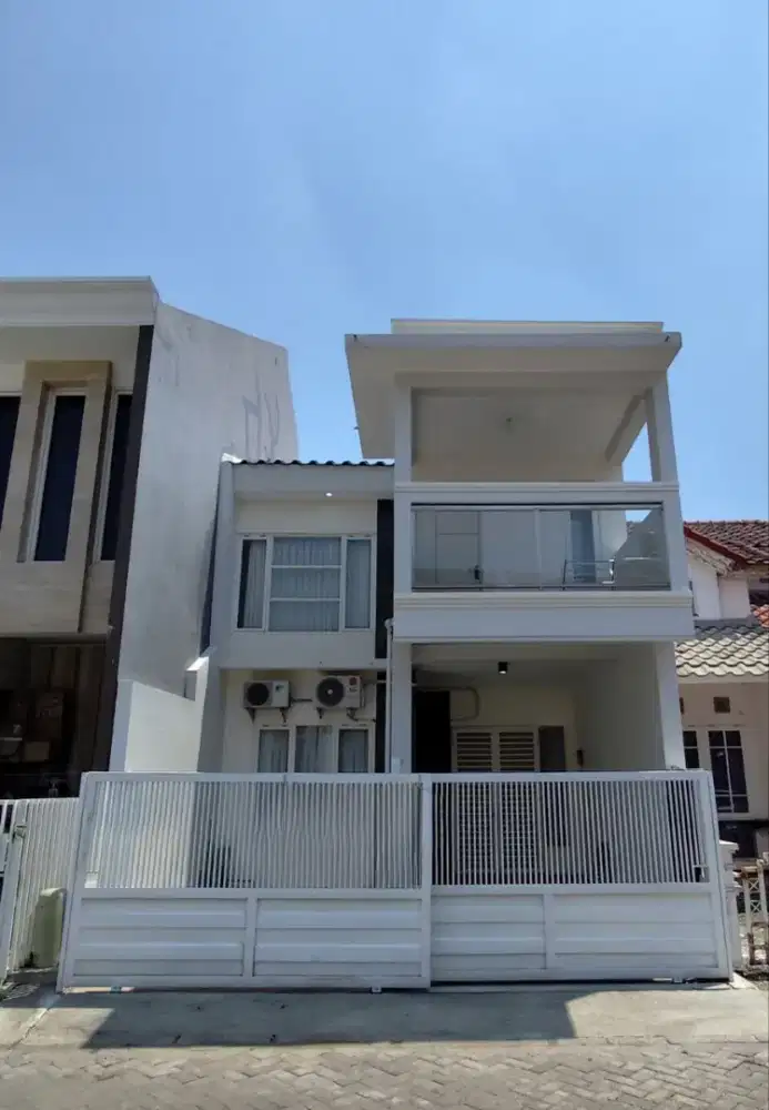 Pakuwon City‼️Jual Rumah 2 lantai sudah di renovasi