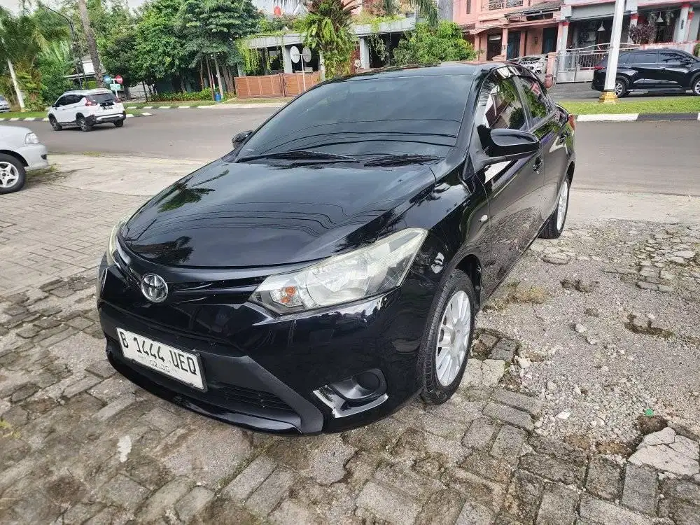 Toyota Vios 1.5 Limo std 2015 Manual Bukan ex taxi Istimewa KM low Top