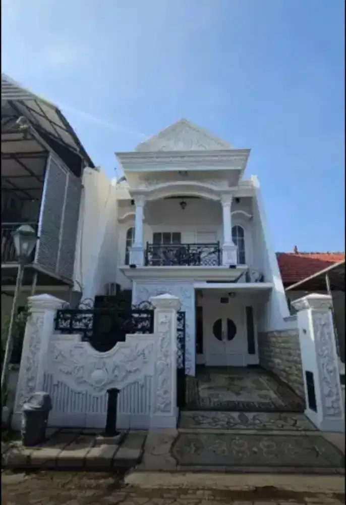 Pakuwon City‼️Jual Rumah 2 lantai,Surabaya Timur